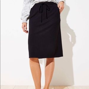 LOFT stretchy black pencil skirt